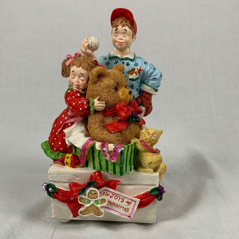 Home for the Holidays Musical Figurine Rare Vintage Christmas Holiday